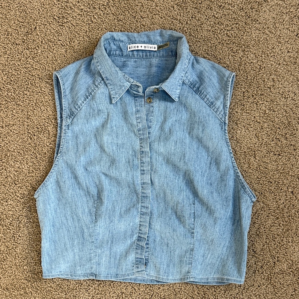 alice + olivia | Light Wash Sleeveless Denim Crop Top | Size 6